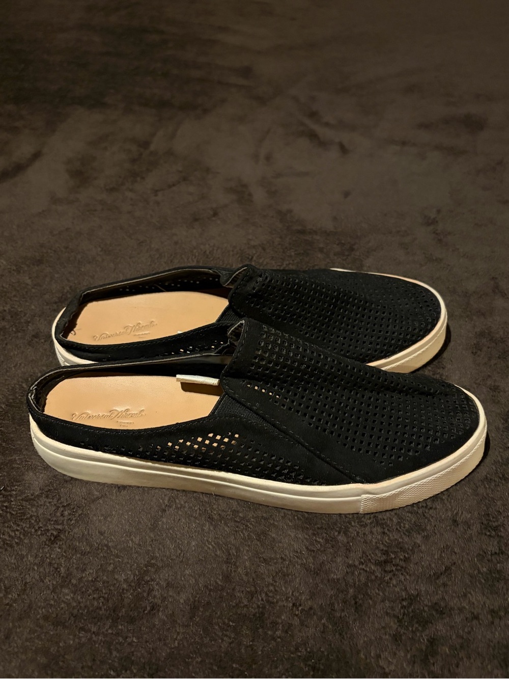 Universal Thread Suede Mule - Picture 5 of 9